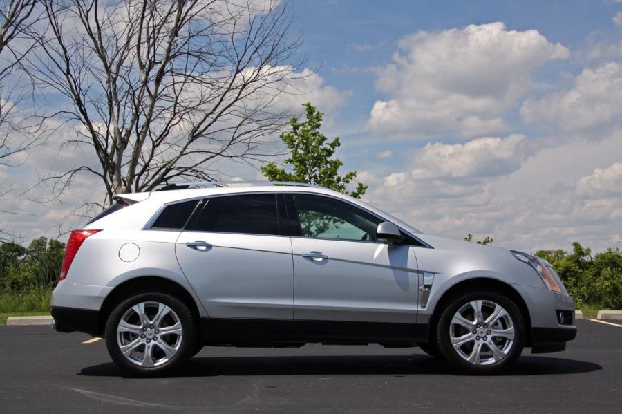  Cadillac SRX Crossover 2010 года  (фото 68 из 95)